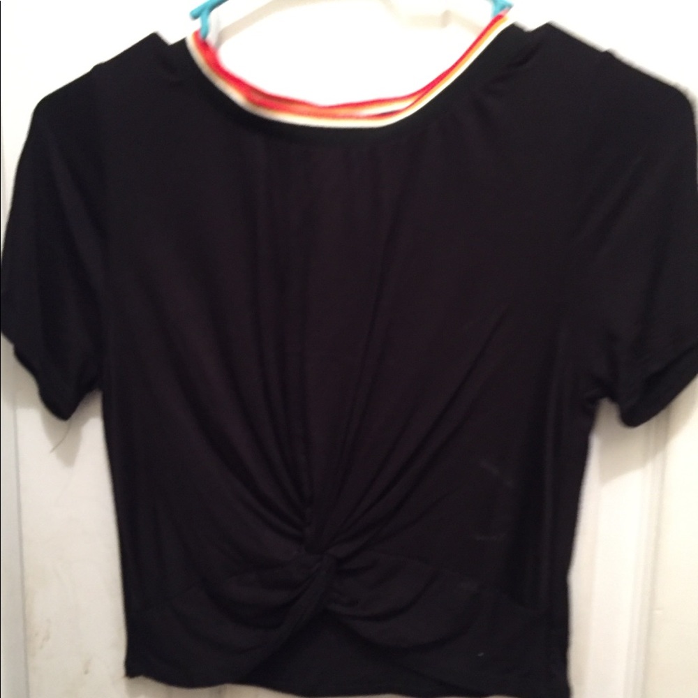 Crop top - Picture 2 of 3